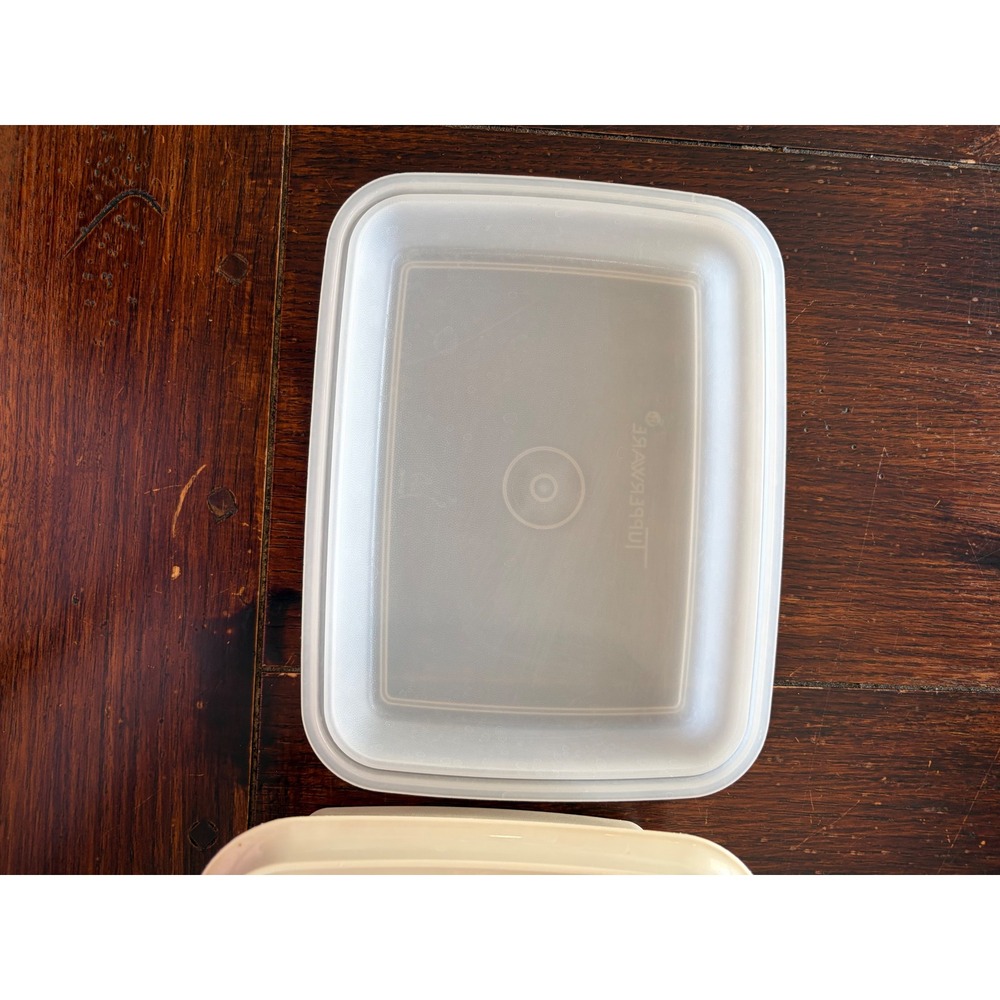 Vintage Tupperware Cream Rectangular Food Storage Container with Lid 1286-18